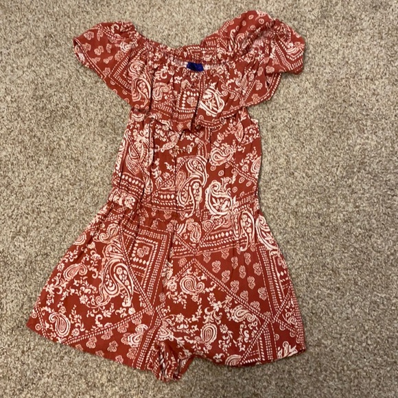 off the shoulder romper - Picture 1 of 1